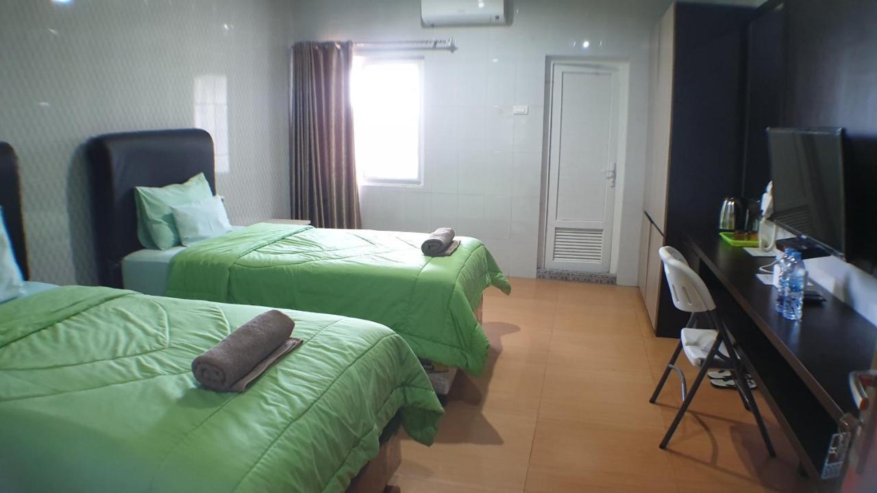 גונוגסיטולי Nasional Hotel מראה חיצוני תמונה