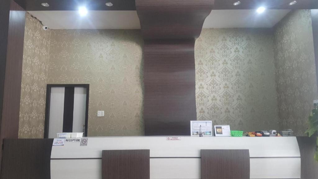 גונוגסיטולי Nasional Hotel מראה חיצוני תמונה