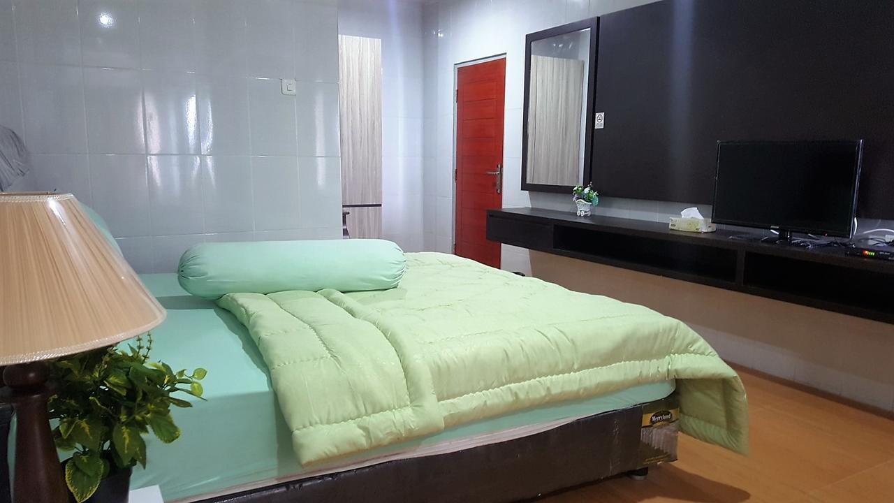 גונוגסיטולי Nasional Hotel מראה חיצוני תמונה